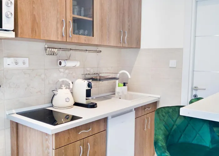 Cuddle Corner * Budapesta